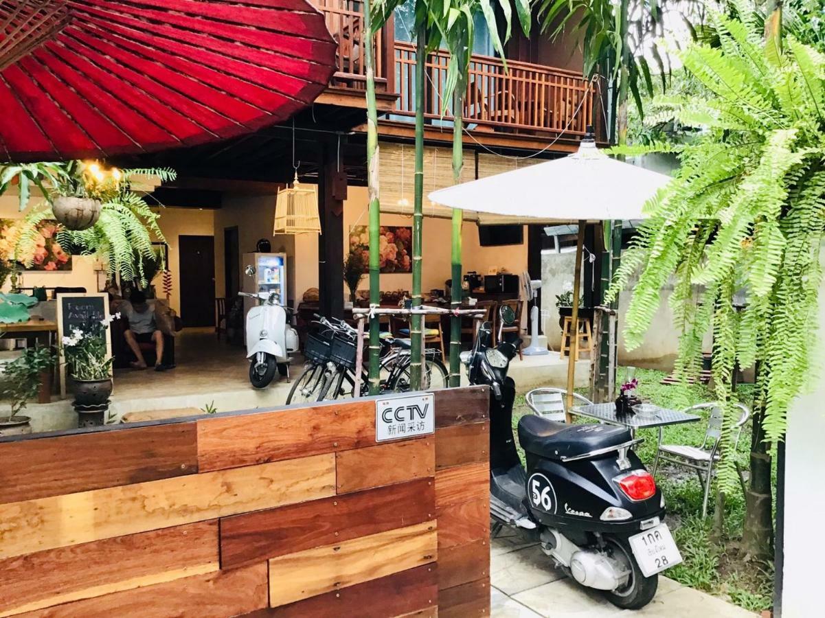 The Eight Ratvithi House Hotel Chiang Mai Exterior photo